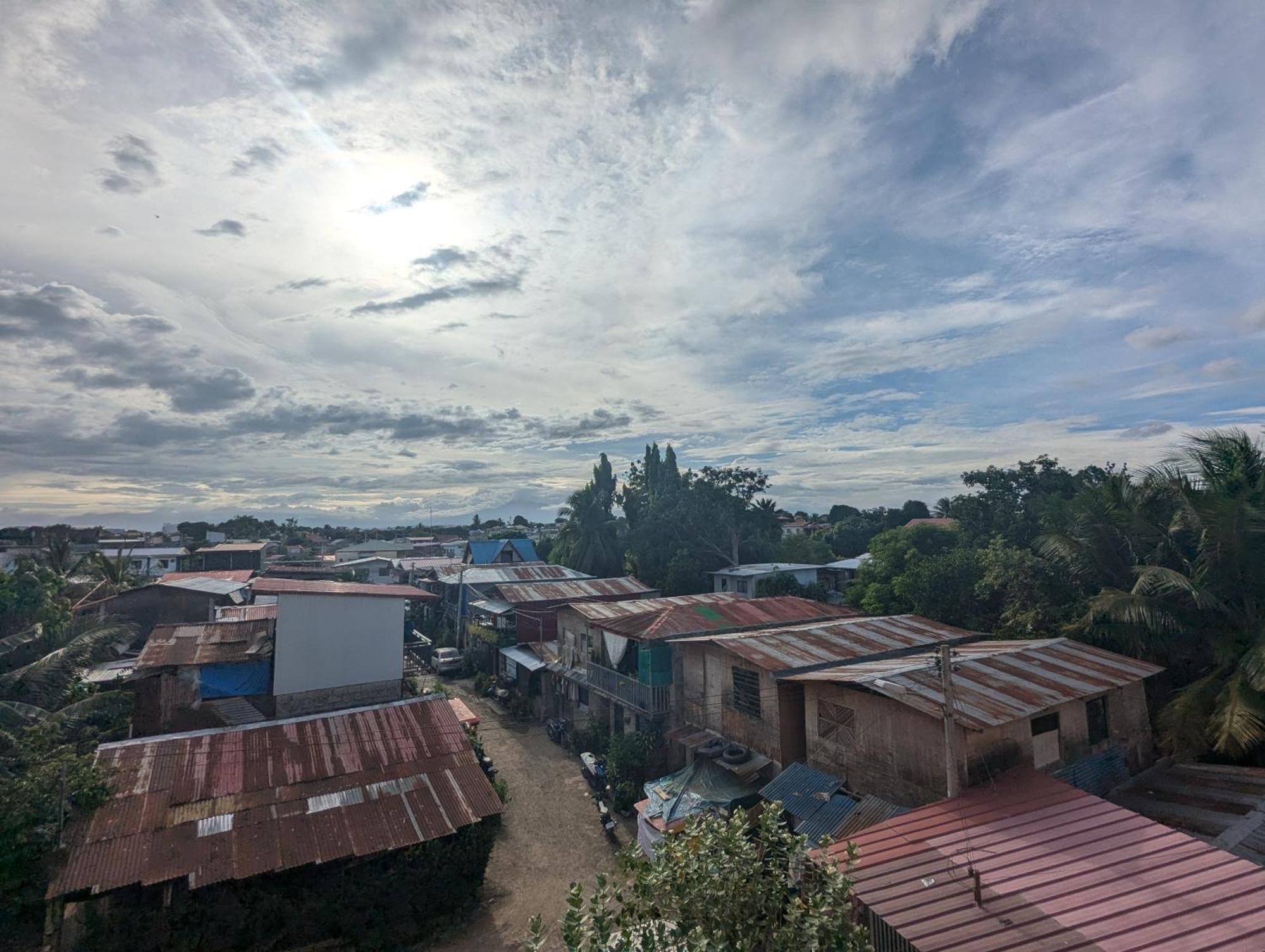 Reicondotel Arezzo Davao Quarto foto